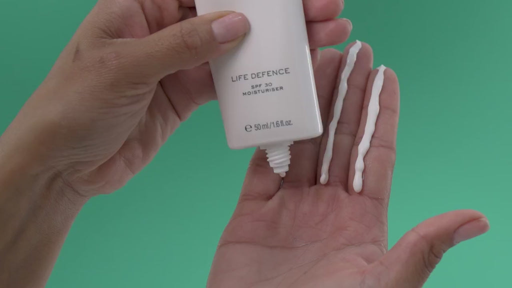 Life Defence SPF30